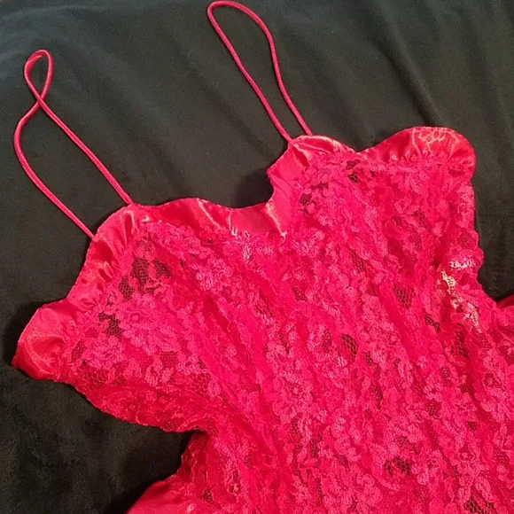 Victoria’s Secret Red 90's Gold Label Vintage Lace Teddy Satin Ruffle Bodysuit - Picture 16 of 16